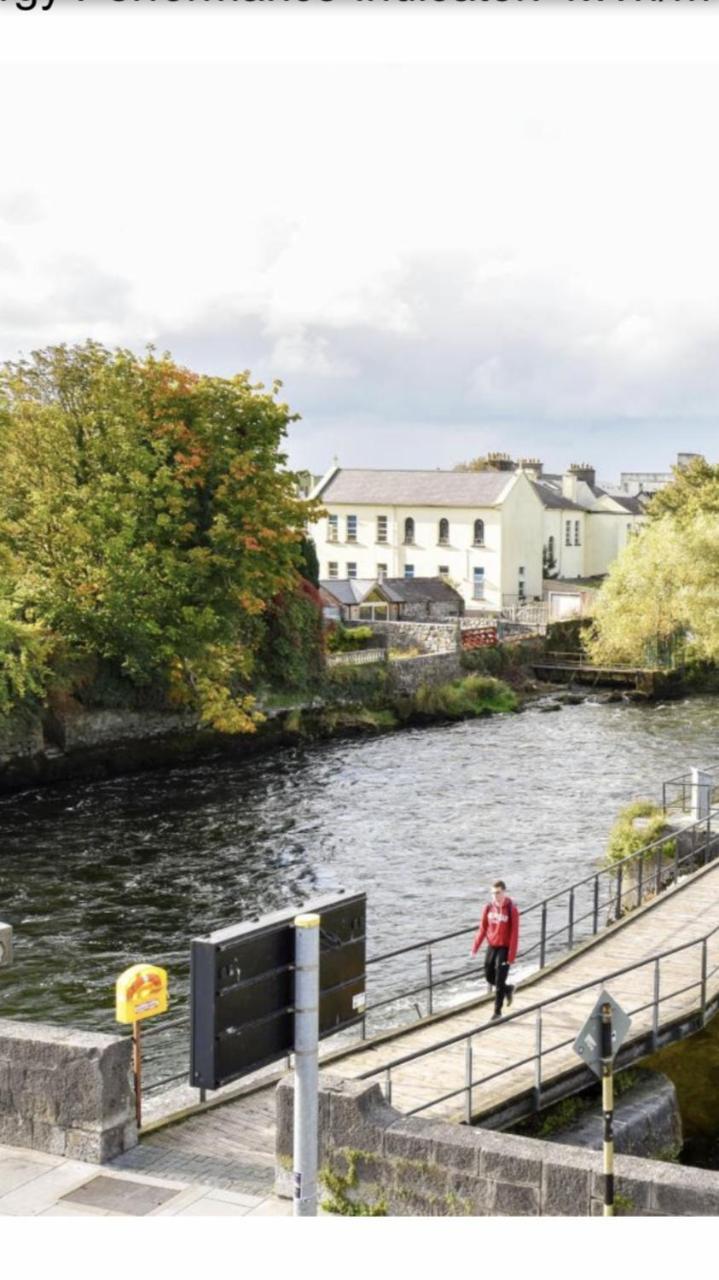 Spanish Arch City Centre Duplex Apartment Galway Buitenkant foto